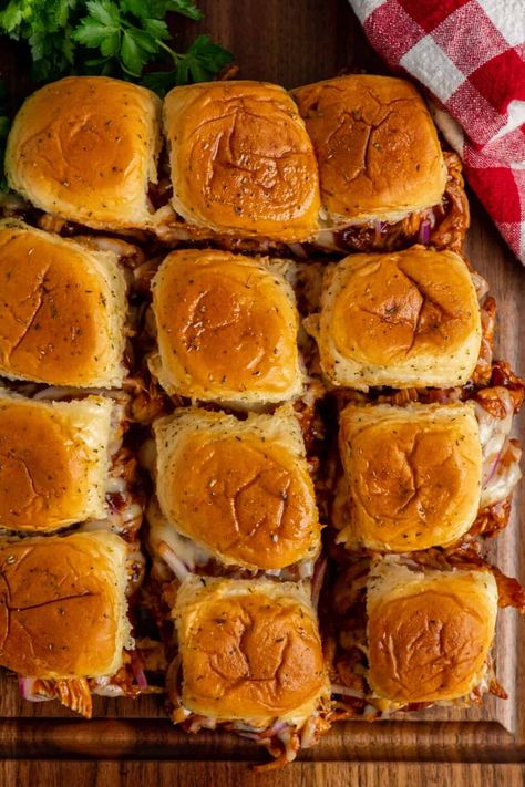 Barbeque Sliders, Barbeque Chicken Sliders, Bbq Sliders Recipes, Bbq Chicken Sliders Recipes, Barbecue Sliders, Sliders Recipes Hawaiian Rolls, Easy Slider Recipes, Bbq Sliders, Sliders Recipes Chicken