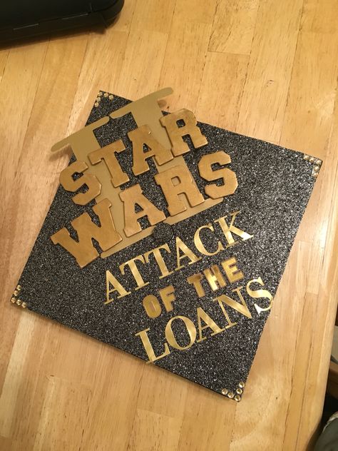 Starwars Graduation cap Grad Cap Ideas Star Wars, Graduation Cap Designs Star Wars, Star Wars Graduation Cap, Finally Graduated, Graduate Party, Grad Picture Ideas, College Grad Cap Ideas, Grad Cap Decorated, Cap Graduation