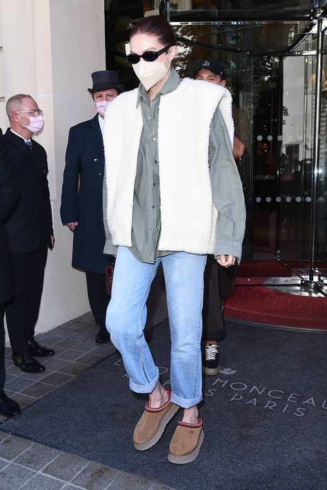 Gigi Hadid Wore the New It Uggs That Will Sell Out | Who What Wear Uggs Tasman Outfit, Ugg Tasman Outfit, Platforms Outfit, Tasman Uggs Outfits, Ugg Tasman Slippers Outfit, Tasman Slippers Outfits, Slipper Outfit, Platform Outfit, Tazz Slippers