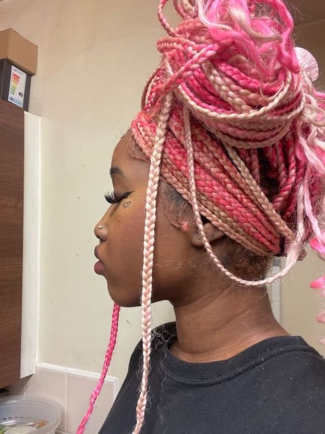 Pink Braids Dark Skin, Hair Color For Braids Black Women, Pink And Blonde Braids With Beads, Colored Protective Styles, Pink Protective Styles, Light Pink Knotless Braids, Valentine’s Day Braids, Pink Brown And Blonde Knotless Braids, Brown Pink And Blonde Braids