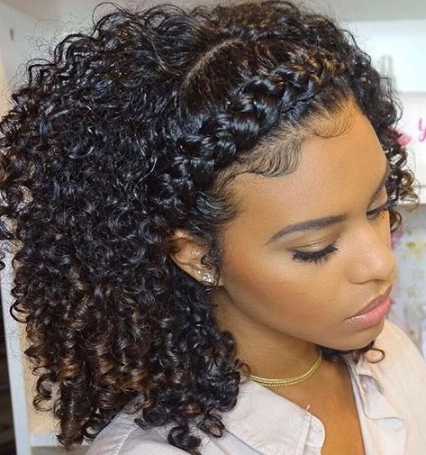 Braids and Curls Curly Hair Designs, Cabello Afro Natural, Natural Braided Hairstyles, Curly Hair Photos, Beautiful Curly Hair, Penteado Cabelo Curto, American Woman, Short Curly Hair, Hair Photo