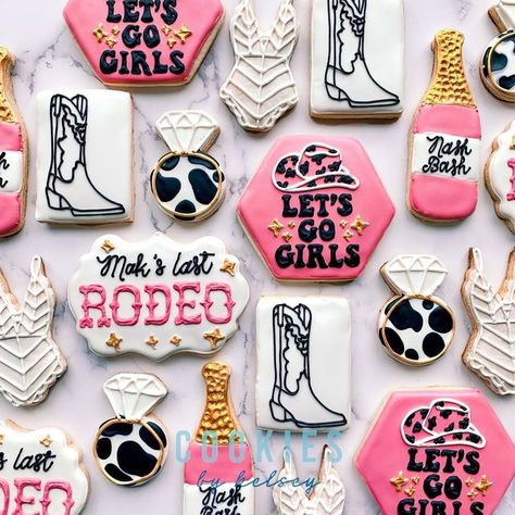 Cookies By Kelsey, LLC on Instagram: "Mak’s last rodeo in Nashvegas!! 🪩 ⁣ .⁣ .⁣ .⁣ .⁣ .⁣ #bacheloretteweekend #bride #bridetobe #engagement #idocrew #nashbash #nashvegas #nashville #nashvillehairstylist #nashvillelife #nashvilletn #bacheloretteparty #bachelorettecookies #bachelorettepartycookies #nashvillecookies #letsgogirls #giddyup #lastrodeocookies #lastrodeo #royalicingcookies #royalicing #customcookies #girlycookies #indianapoliscookies #indianapolisbakery #indianapolisbakery #glutenfree Brides Last Ride Cookies, Cowgirl Bachelorette Party Cookies, Nashville Bachelorette Party Cookies, Last Hoedown Bachelorette Party Cookies, Bachelorette Party Themes Rodeo, Nashville Bachelorette Party Last Rodeo, Nashville Bachelorette Cookies Decorated, Last Rodeo Bachelorette Cake, Last Rodeo Bachelorette Party Outfit Bride