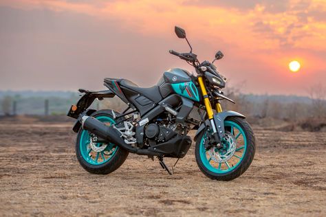 BikeDekho brings you images of all 11 models of Yamaha bikes in different colors and angles. Take a look at the front & rear view, side & top view & up to date photo gallery of Yamaha Models. Yamaha Fzs Fi, Yamaha Mt 15, Mt Bike, Mt 15, Stylish Bike, Bike Prices, Yamaha Bikes, Bike Engine, Yamaha Fz