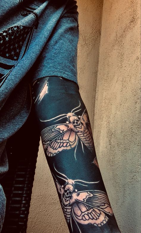 Black Sleeve Tattoo With White Ink, Half Black Out Sleeve Tattoo, Black Out Arm Tattoo Half Sleeves, Blast Over Sleeve, Reverse Blackout Tattoo, Forearm Tattoo Cover Up Ideas, Black Out Tattoo Leg, Half Blackout Sleeve, Blackout Sleeve Tattoos For Women