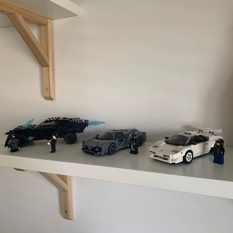 Guy Desk Ideas, Lego Car Room Decor, Lego Aesthetic Room, Lego Instagram Story, Batman Room Aesthetic, Car Room Decor Aesthetic, Lego Sets Cars, Lego Room Aesthetic, Aesthetic Lego Room Decor