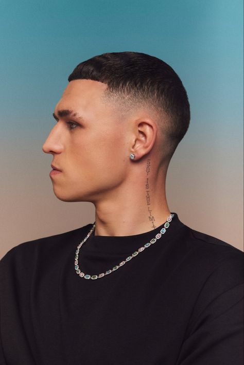 Bald Tattoo, Football Hairstyles, Football Hair, Short Hair For Boys, Male Haircuts Curly, Buzz Cut Hairstyles, Wrist Tattoo Ideas, Phil Foden, Crop Hair