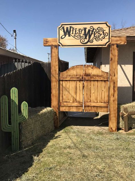 Ok Corral Party Western Theme, Welcome To The Wild West, Western Theme 30th Birthday, Halloween Wild West, Old Western Theme Party, Wild West Aesthetic Party, Diy Western Party Decor, Cowboy Indian Party, Wild West Party Aesthetic