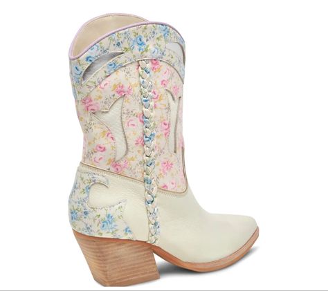 White, pink, and blue floral cowboy boots. Cowboy boots from dolce vita. Pastel Cowboy Boots, Floral Cowgirl Boots, Floral Cowboy Boots, Cute Cowgirl Boots, Dr Shoes, Floral Boots, Estilo Country, Concert Fits, Shoe Inspo