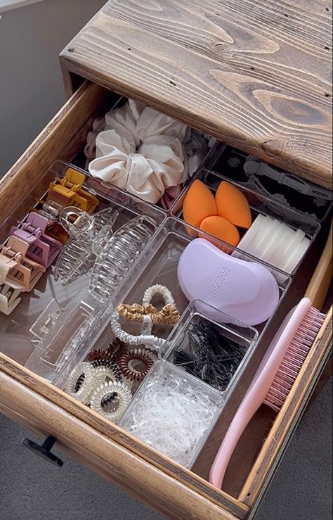 Dresser Clutter Aesthetic, Cute Room Accessories Aesthetic, Aesthetically Pleasing Organization, Hair Tool Organizer Drawer, Hair Care Drawer, Bed Side Table Organization Ideas, Orginazation Ideas Bedroom Drawers, What To Put On A Nightstand, Organizing Ideas Aesthetic