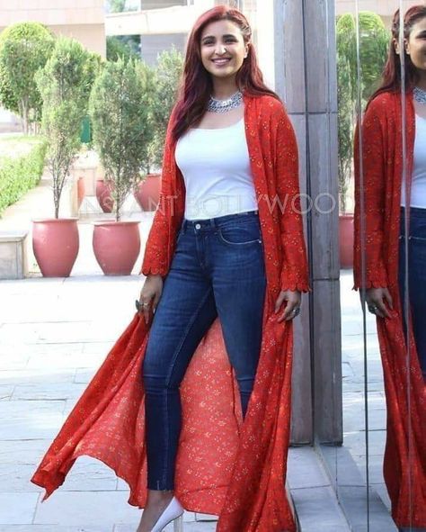 Long Shrugs Outfit Jeans, Long Shrugs Outfit, Shrug Outfits, Goa Outfits, Long Shrug, Cape Set, Long Gown Design, Parineeti Chopra, Fashion Top Outfits