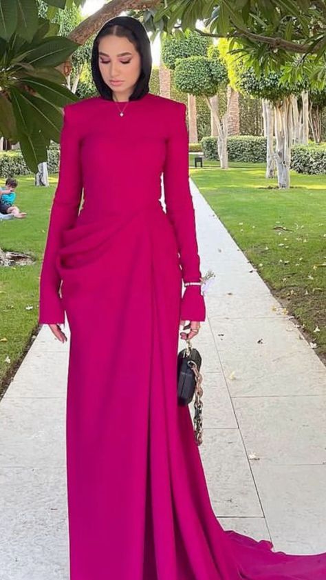 Muslim Dress Party Gowns, Hijab Fashion Dress, Soiree Dresses For Hijab, Dress Hijab Soiree, Hijab Soiree, Dress Soiree, Elegant Long Sleeve Wedding Dresses, Elegant Silk Dresses, Hijab Dress Party