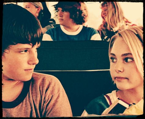 Jesse Aarons and Leslie Burke Bridge To Terabithia Aesthetic Wallpaper, Bridge To Terabithia Aesthetic, Bridge To Terabithia 2007, Movie Core, Korea Photography, Bridge To Terabithia, Annasophia Robb, Movies Worth Watching, Josh Hutcherson