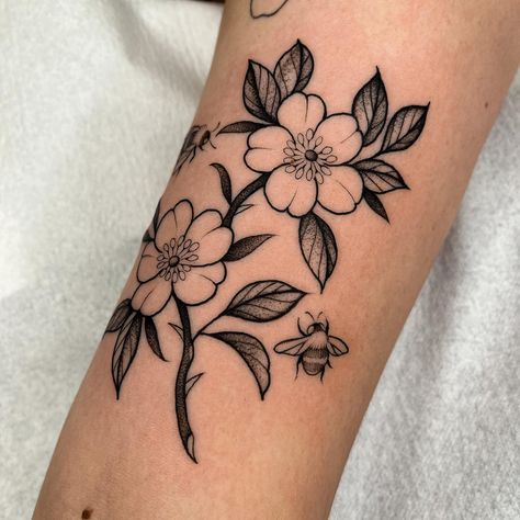 Thank you Sabine for picking this flash 🌸🌸🌸 bookings are open for April and May 🌸🌸🌸 #tattoo #amsterdam #tattooamsterdam #amsterdamtattoo #flowertattoo #flowers #beetattoo #bee @truelovetattoocollective May Tattoo, Amsterdam Tattoo, Bee Tattoo, March 21, Flower Tattoos, Flower Tattoo, Tatting, Amsterdam, Flash