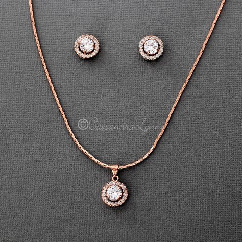 Rose Gold Crystal Halo Necklace Set Rose Gold Pendant Set Design, Chain Pendal Gold, Gold Earrings And Necklace Set, Gold Pendal Set Design, Gold Pandent Set Design, Modern Gold Jewelry Sets, Solitaire Pendant Design, Pendal Set Design In Gold Simple, Gold Pendant Designs Modern