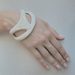 Futuristic Hospital, Nouveaux Gadgets, Technology Lab, Wearables Design, Medical Design, Future Tech, Gadgets And Gizmos, Wearable Tech, Medical Technology