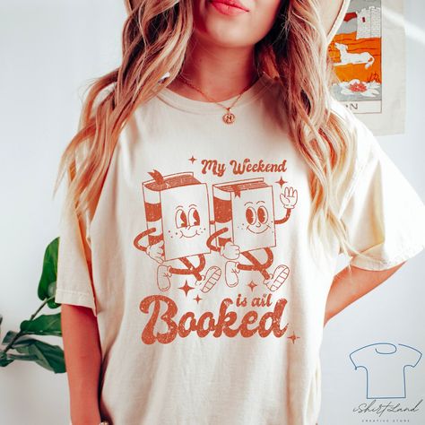 Book Inspired Shirts, Book Shirt Ideas, Bookish Shirts, Bookworm Shirt, Book Tshirts, Reading Shirts, Book Shirts, Teacher Outfits, Unique Tshirts