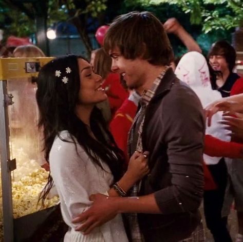 Gabriella High School Musical, Gabriela Montez, High School Musical Quotes, Zac And Vanessa, Troy And Gabriella, Zac Efron And Vanessa, High School Musical Cast, Wildcats High School Musical, High School Musical 3