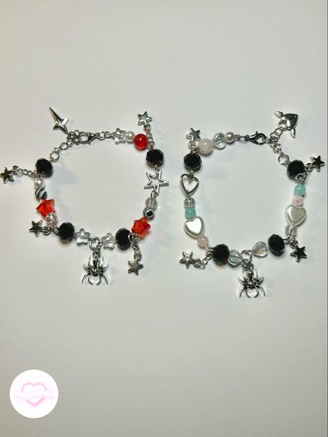 Spiderman Charm Bracelet, Spiderman And Gwen Bracelet, Spider Man Jewelry Diy, Spiderman Jewelry Diy, Matching Spider Man Bracelets, Matching Spiderman Bracelets, Spider Man Beaded Bracelet, Spider Man Jewelry, Spiderman Matching Bracelets