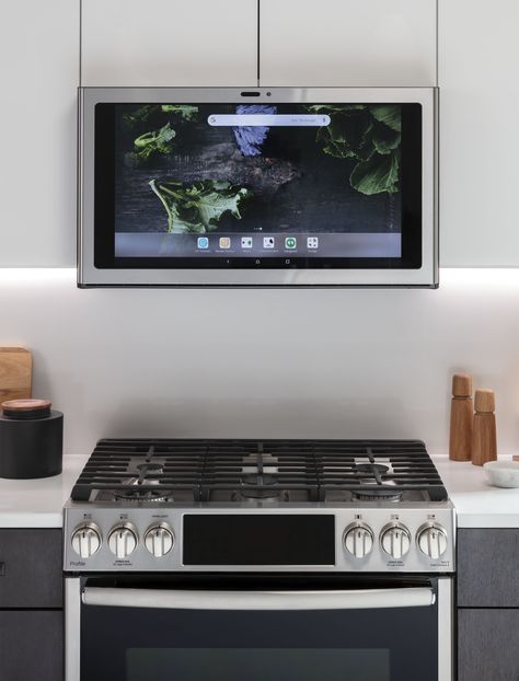 Kitchen Appliance Trends, High Tech Kitchen, Kitchen Tech, Smart Home Appliances, Connected Home, Entertaining Kitchen, Best Appliances, Ge Appliances, Cabinetry Design