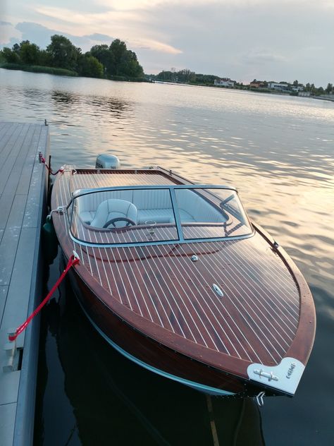 Wooden Speed Boats, Mahogany Boat, Yatch Boat, Wood Boat Plans, Cruiser Boat, Classic Wooden Boats, Classic Boat, Speed Boat, Vintage Boats