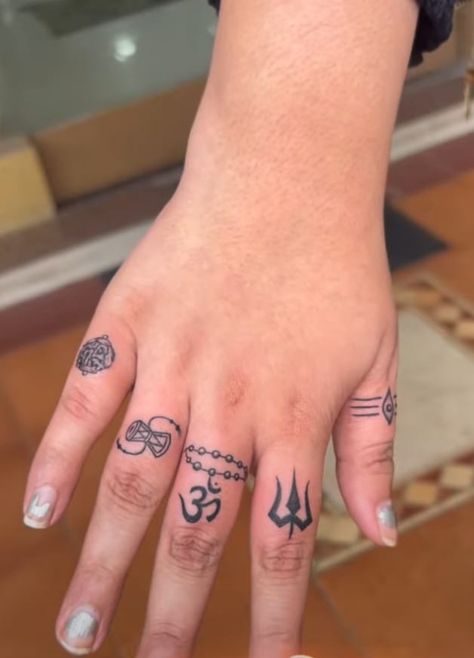 Lord Shiva Tattoo For Women, Shiva Minimal Tattoo, Gujarati Tattoo, Small Shiva Tattoo For Women, Shiva Tattoo Design For Women, Mahadev Tattoo For Girl, Durga Maa Tattoo, Small Shiva Tattoo, Shiv Tattoos