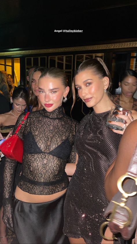 Hailey Bieber Night Out Outfit, Nyc Going Out Outfit Night, Club Outfit Night, Jess Hunt, Rhode Skin, Winter Date Night Outfits, Bar Outfits, Estilo Ivy, Hotel In Paris