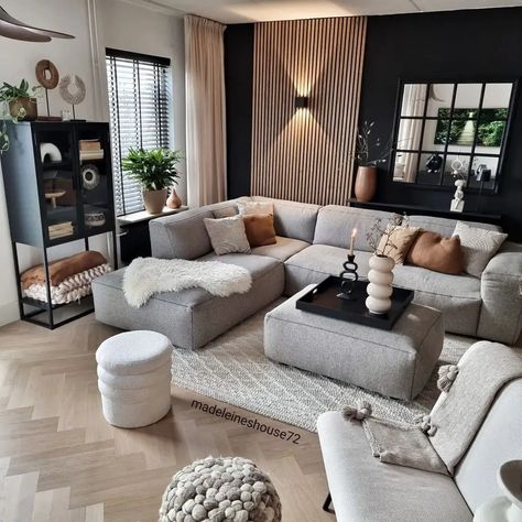 22+ Classy Grey Living Room Design Trends For 2024 - DrExplains Snug Room, Modern Living Room Interior, Living Room Decor Gray, Living Room Decor Fireplace, Decor Home Living Room, Living Room Decor Apartment, Living Room Style, Living Room Inspo, New Living Room