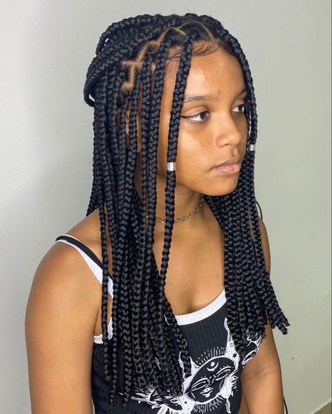 Braid Out Natural Hair, Natural Braided Hairstyles, Medium Box Braids, Bob Braids, Braid Out, Beautiful Braids, Back To School Hairstyles, Natural Hair Braids, African Braids