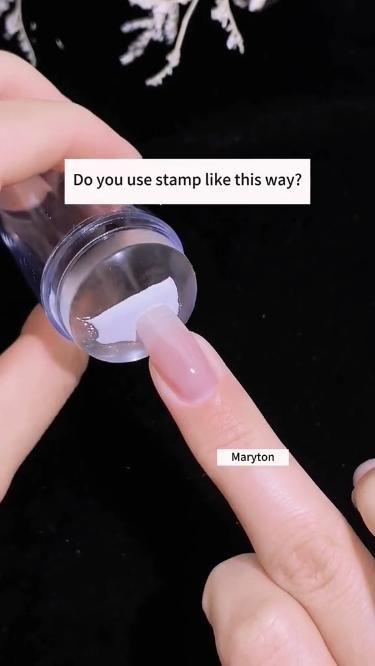 Nails french tip Nail Stamping Tutorial, French Manicure Kit, Manicure Tutorials, Quick Nail Art, Nail Tutorial Videos, Nail Stamper, Nail Techniques, Nail Designs Tutorial, Nail Art Techniques