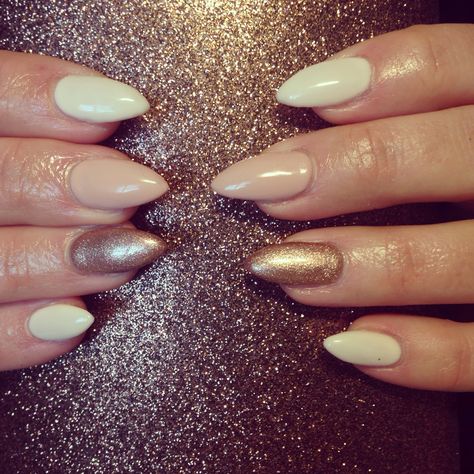 Nude,rose gold and cream Gel nails ❤️ Gold Pedicure Toenails, Rose Gold Pedicure, Cream Gel Nails, Gold Pedicure, Pedicure Toenails, Fashionable Nails, Formal Nails, I Love Nails, Nail Inspiration