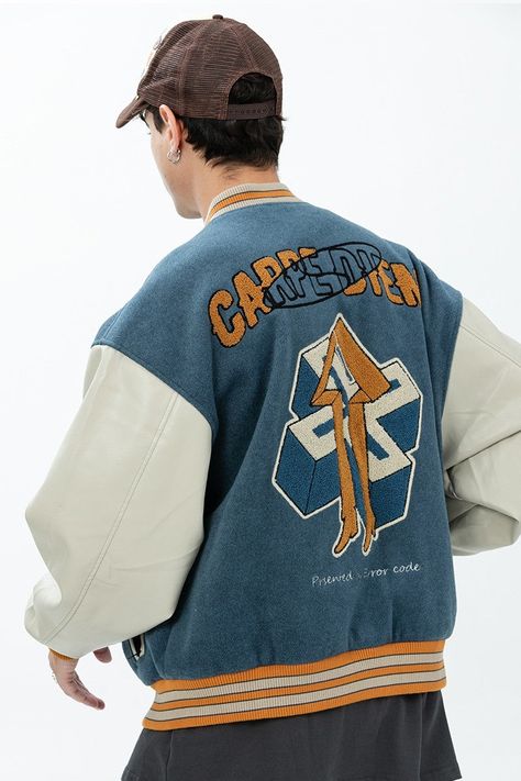 Old School Jackets, Varsity Outfit, Vintage Jacket Outfit, Streetwear Poses, Hip Hop Wear, Senior Jackets, Old Order, Varsity Jacket Outfit, High Fashion Trends