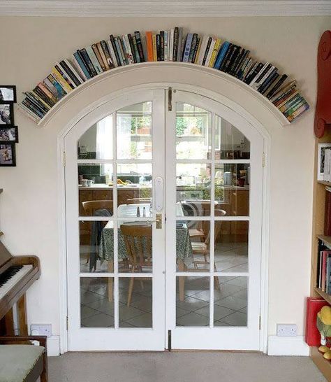 Love the arched bookshelf idea! Great use of that strangely shaped space. Diy Bookshelf Plans, Bookcase Plans, Bookshelf Plans, Bookshelf Design, Bookshelves Diy, Up House, Storage Hacks, Home Library, Book Shelf