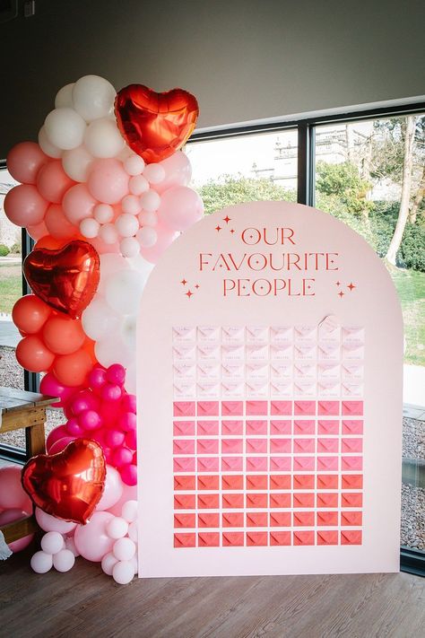 Valentine Theme Wedding, Valentine Wedding Theme, Valentine Wedding Ideas, Valentines Theme Wedding, Sponge Photography, Pink And Red Birthday, Valentines Day Wedding Ideas, Pink Red Wedding, Birthday 28