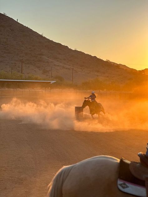 Barrel Racer Aesthetic, Barrel Racing Wallpaper, Rodeo Wallpapers, Barrel Racing Aesthetic, Western Icons, Barrel Race, Horse Riding Aesthetic, House Of The Rising Sun, Cowboy Aesthetic