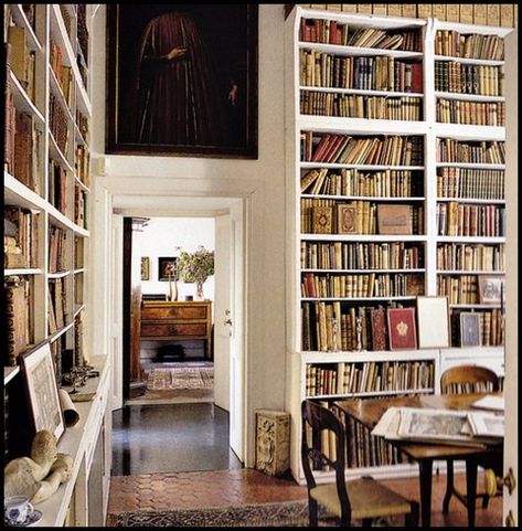 A Library to Envy | Content in a Cottage Books On Shelves, Lots Of Books, Dream Library, Book Room, Home Libraries, Reading Quotes, Home Library, Book Shelf, Book Nooks