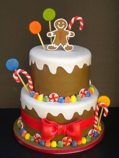 Gingerbread man cake. Too cute! Gingerbread Birthday Cake, Gingerbread Birthday Party, Christmas Themed Cake, Gingerbread Party, Xmas Cake, Winter Cake, Gingerbread Cake, Birthday Cake Ideas, Cakes For Men