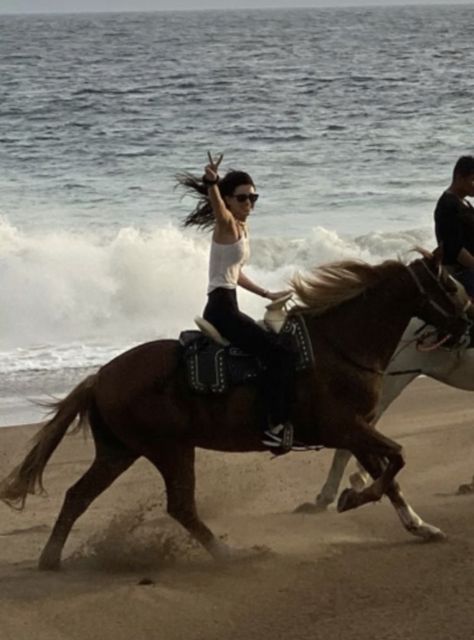 not my pic dm for credit :)))) Desert Horse Riding, Horse Girl Aesthetic, Horses On The Beach, Horse Riding Aesthetic, Equestrian Aesthetic, Cowboy Aesthetic, Horse Aesthetic, Western Chic, Horse Life