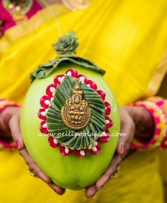 Spectacular Kobbari Bondam Designs For Your Muhurtham - ShaadiWish Addutera Designs, Wedding Coconut, Coconut Decor, Amma Appa, Garba Navratri, Coconut Decoration, Kobbari Bondam, South Indian Bridal Jewellery, Thali Decoration Ideas