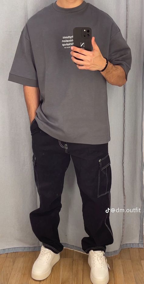 Oversized Men’s Outfit, Outfit Chicos Aesthetic, Cool Outfits For Men Summer, Outfits Hombre Streetwear, Outfit Oversize Hombre, Mens Baggy Outfit, Oversized Men Outfit, Outfit Inspo Men Streetwear, Guys Casual Outfits