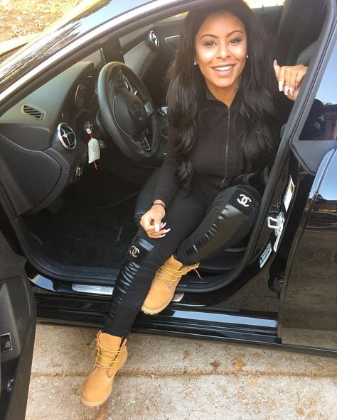 Priceless moments ❤️ Alexis Sky Instagram, Alexis Sky, College Looks, Lounge Outfits, Bad Gal, Chill Outfits, Girl Swag, Dope Outfits, Baddie Outfits