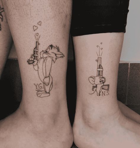 Tom And Jerry Tattoo Small Couple, Tom And Jerry Couples Tattoos, Tom And Jerry Couple Tattoo Ideas, Tattoo Ideas Tom And Jerry, Matching Tom And Jerry Tattoos, Tom Jerry Tattoo Design, Tom And Jerry Tattoo Ideas Small, Maching Tattoos Couples, Tom Und Jerry Tattoo