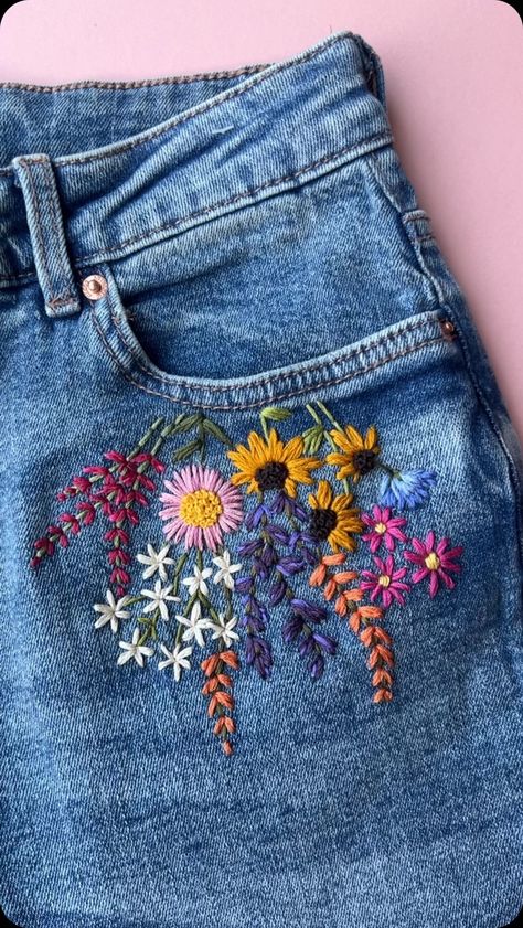 Jenny ~ Embroidery Art, Design & Crafts (@flynn_and_mabel) • Instagram photos and videos Embroidery Jeans Diy, Embroidery Pants, Clothes Embroidery Diy, Denim Embroidery, Diy Embroidery Designs, Hand Embroidery Projects, Hand Embroidery Flowers, Creative Embroidery, Embroidery On Clothes