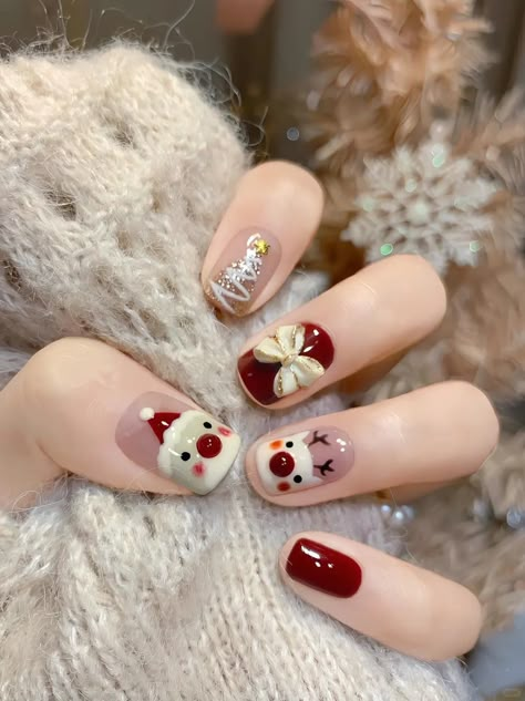 Nails Noel, Nail Noel, Feet Nail Design, Xmas Nail Art, Minimal Nails Art, Hello Nails, Hippie Nails, Cute Simple Nails, Cute Christmas Nails