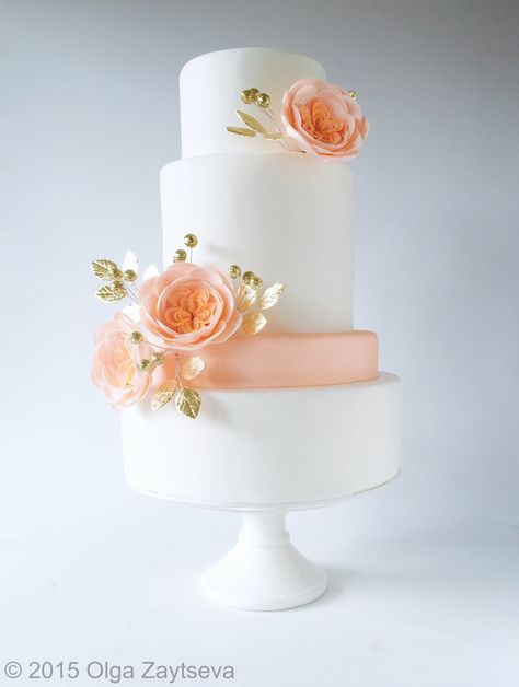 Modern White Wedding Cake, Peach Wedding Cake, Modern White Wedding, Wedding Cake Peach, Baptism Decor, White Cakes, White Wedding Cakes, Cake Decorating Designs, Modern Wedding Cake