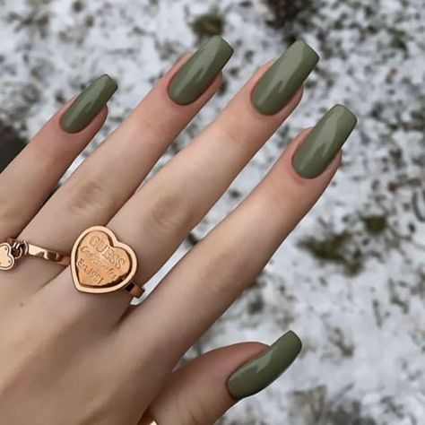 30 Trending Fall Nail Colors to Try in 2021 - The Trend Spotter Nail Paint Shades, Classy Acrylic Nails, Wedding Nails Design, Colorful Nail Designs, Popular Nails, Fall Nail Colors, Cat Kuku, Manicure Y Pedicure, Dream Nails