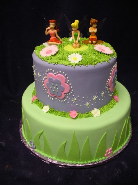 Tinkerbell cake | Angel Contreras | Flickr Bolo Tinker Bell, Tinkerbell Theme, Tinkerbell Birthday Cakes, Tinkerbell Cake, 4th Birthday Cakes, Tinkerbell Party, Garden Cakes, 3rd Birthday Cakes, Fairy Cake