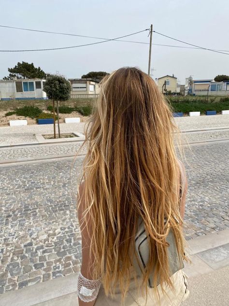 Obx Aesthetic, Golden Highlights, Golden Beach, Granola Girl, Cover Ideas, Dream Hair, Beach Hair, Great Hair, Outdoor Life