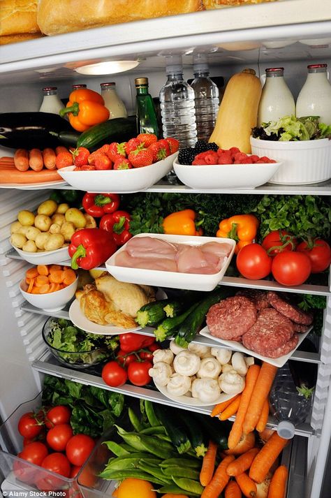 Fridges  are bursting with leafy greens and crunchy veg  as we embrace a healthier lifesty... Fruit Hacks, Healthy Fridge, Eating Fruit, Fruit And Vegetable Storage, Fresh Fruits, Fresh Fruits And Vegetables, Leafy Greens, Fresh Veggies, Fruit And Veg