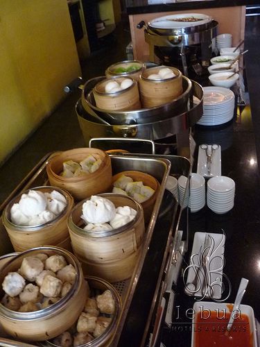 Buffet Breakfast-dim sum Dim Sum Party Decorations, Dim Sum Buffet, Dim Sum Party, Dumpling Party, Hotel Breakfast Buffet, Traditional Chinese Food, Food Savory, Chinese Party, Chinese Buffet