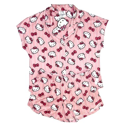 New! Hello Kitty Pajama Set - Size Medium Hello Kitty Pajamas, Pink Pajama Set, Pink Pajama, Sanrio Pink, Couple Pajamas, Hello Kitty Pink, Pink Pajamas, Pink Hello Kitty, Cozy Tops